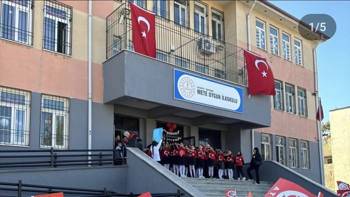 YAŞASIN CUMHURİYET